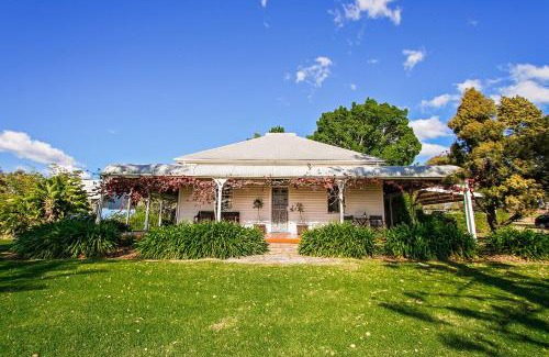 Pokolbin House | Pooles Rock Vineyard Accommodation