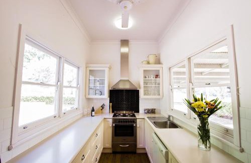 Pokolbin House | Pooles Rock Vineyard Accommodation