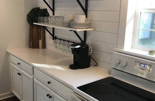 Mount Pleasant Cottage | Poolhouse Cottage