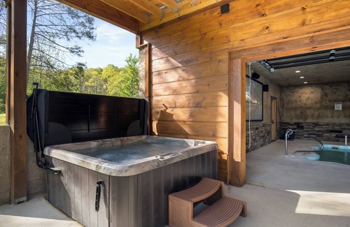 Gatlinburg Villa | Poolin Around