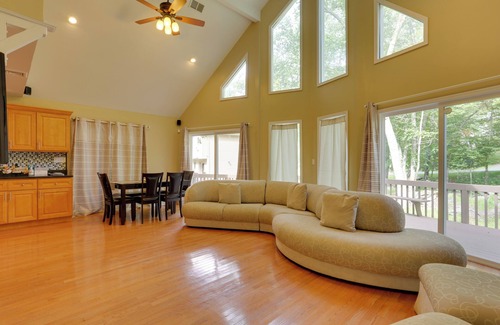 Bushkill House | Pools, Hot Tub & More: Bushkill Mountain Getaway!
