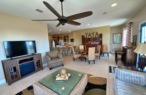 Morgantown House | Pools, Views and easy beach access