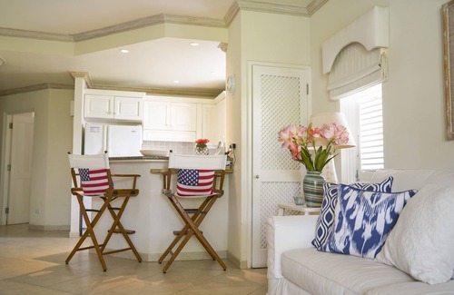 Mount Standfast Apartment | Poolside apartment (2 bed) in exclusive Sugar Hill Resort