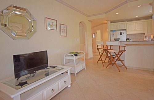 Mount Standfast Apartment | Poolside apartment (2 bed) in exclusive Sugar Hill Resort