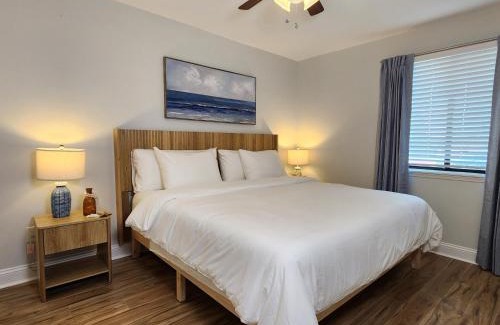 Surfside Beach Apartment | Poolside Condo in Surfside Beach