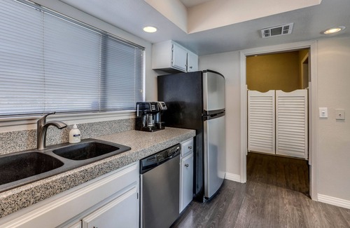 Vista Norte House | Poolside Living 4 Bedroom Home by RedAwning