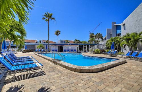 Madeira Beach House | Poolside Madeira Beach Abode with Balcony!