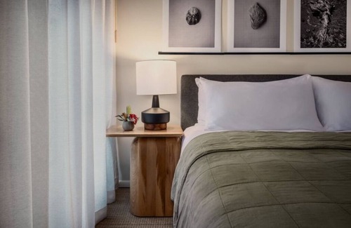 Historic Kailua Village Hotel | Poolside Peace Meets Island Play—Your Kona Getaway Starts Here l 4 Rooms
