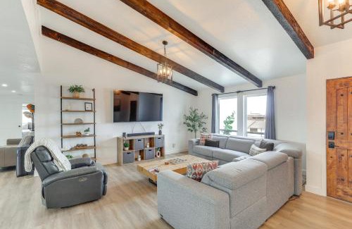 Lake Havasu City House | Poolside Relaxation Group-Friendly Home in Havasu
