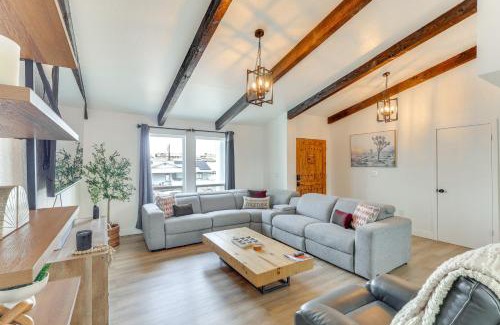 Lake Havasu City House | Poolside Relaxation Group-Friendly Home in Havasu