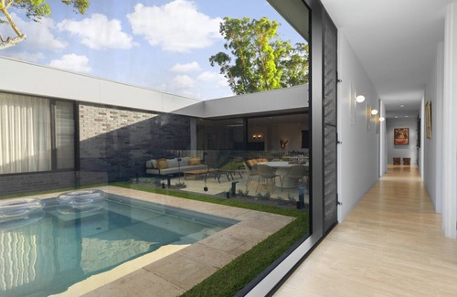 Tea Gardens House | Poolside Retreat, TOP NOTCH