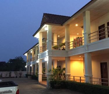 Kabin Buri Hotel | Poon Suk Hotel Kabin Buri