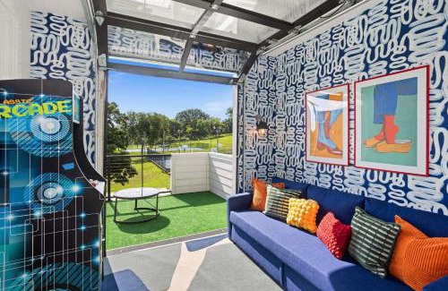 Eighth Avenue House | POP Art Retreat on Legendary 8th - Walk Everywhere