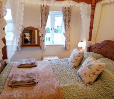 Kirkby on Bain Apartment | Poplar Cottage