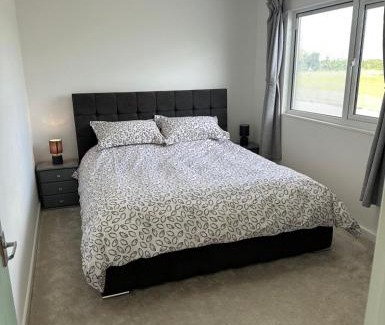 Spalding House | Poplar holiday cottage