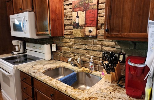 Cadiz House | Poplar House with 400 sq. ft screened porch with bar and big-screen TV- Sleeps 8