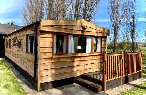 Kirkby on Bain Apartment | Poplar Lodge Log Caravan