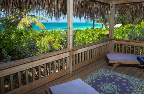 North Palmetto Point House | Poponi Cottage by Eleuthera Vacation Rentals