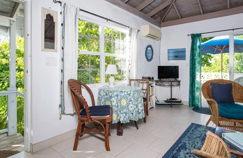North Palmetto Point House | Poponi Cottage by Eleuthera Vacation Rentals