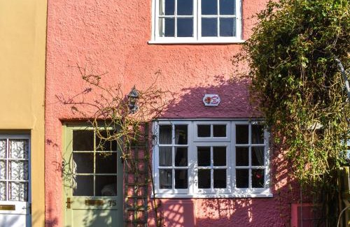 Halesworth House | Poppy Cottage