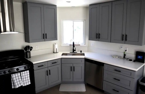 Canyon Country House | Poppy Meadow 3 Bedroom Casita with Pool