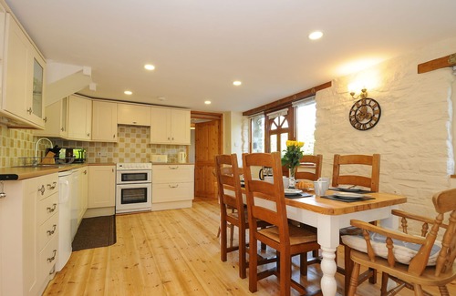 Fivelanes Cottage | POPPY'S BARN, family friendly, character holiday cottage in Altarnun