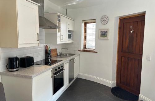 Middleham House | Poppy's Footprint