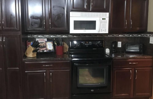 Blairsville Cabin | Popular South-side - Mountain View- Paved to front doornFIBER OPTIC 06/01/25