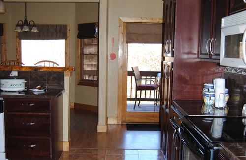Blairsville Cabin | Popular South-side - Mountain View- Paved to front doornFIBER OPTIC 06/01/25