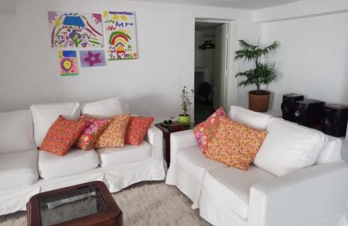 Centro House | Porão reformado no centro de Floripa