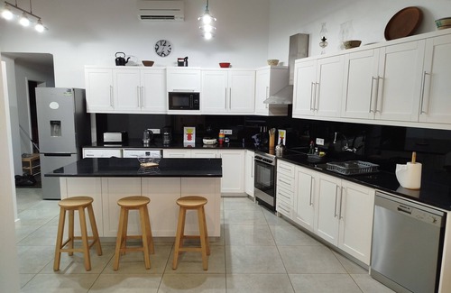 Ribeira Grande House | Pôr do Sol is an accommodation located in R.Grande,close to Santa Barbara beach