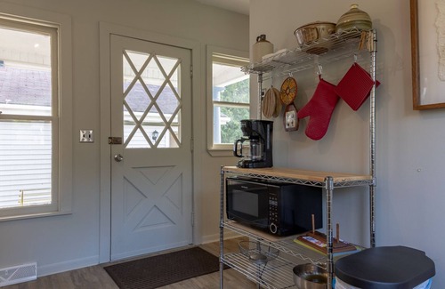 Pentwater House | Porchview historic downtown cottage