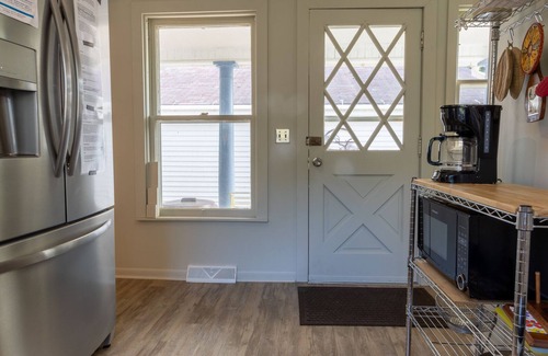 Pentwater House | Porchview historic downtown cottage