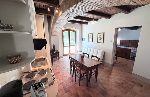 Poreta Other | PORETA BIOFARM/SPOLETO CENTRE 5 KMS/SLPS 8/SHOPS, BARS ETC 1 KM/ROME 1 HR/WIFI