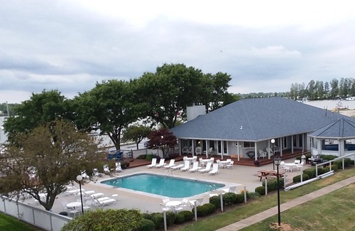 Port Clinton Condo | Port Clinton paradise! 2BR/1 bath condo on Lake Erie with lake and marina view.