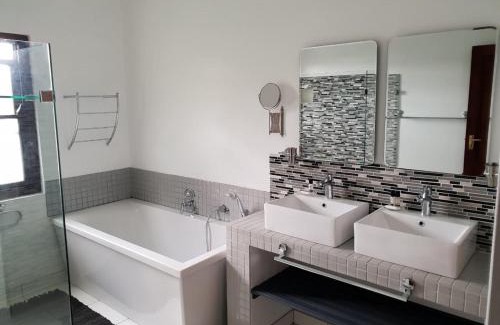 Eastcliff House | Port Del Mar Guesthouse