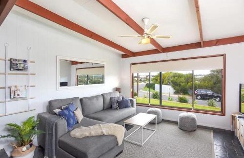 Port Elliot House | Port Elliot Coastal Cottage - 18 Handby Street,Port Elliot, No Linen Included