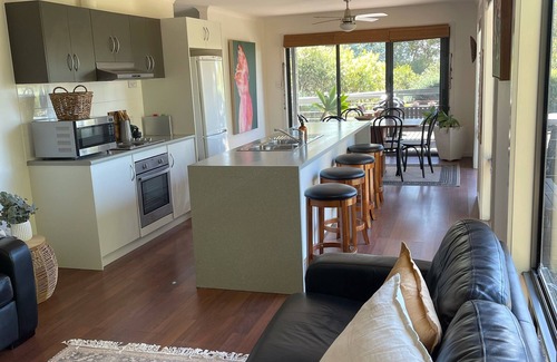 Port Elliot Cottage | Port Elliot Rural Retreat - Bird Hide