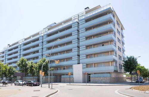 Sant Adria de Besos Apartment | Port Forum 2-Bedroom Apartment with Balcony