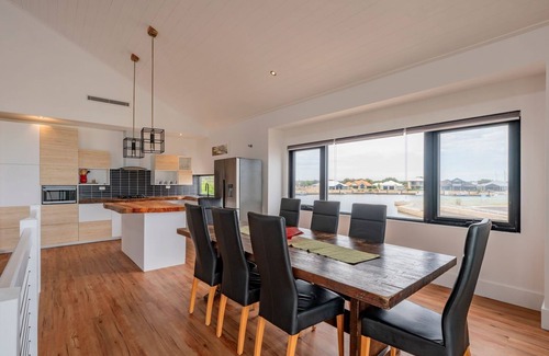 Geographe House | Port Lane Holiday Home