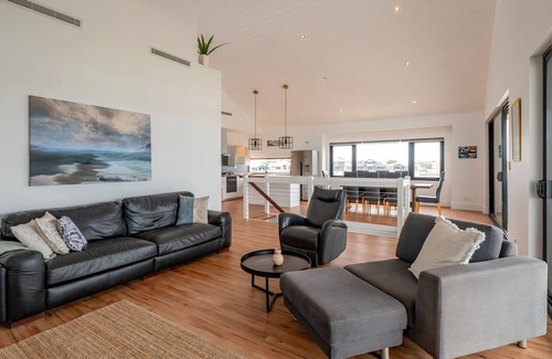 Geographe House | Port Lane Holiday Home