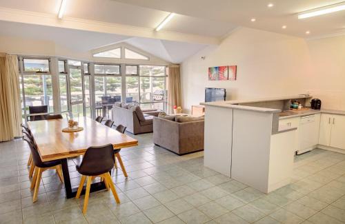 Port Lincoln Apartment | Port Lincoln Foreshore Apartments