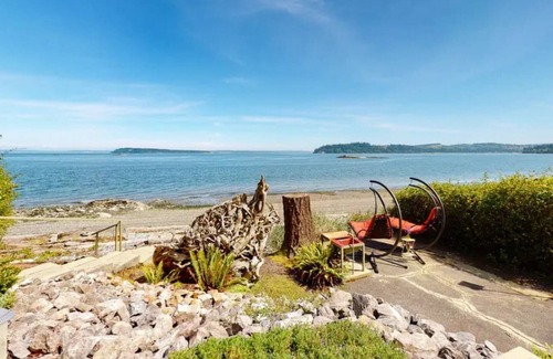 Port Ludlow House | Port Ludlow Beach Cottage and Happy Camper