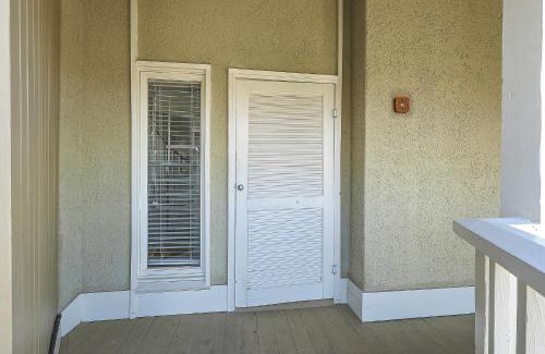Isle of Palms Apartment | Port O' Call E302 - Top Floor Ocean View Condo!