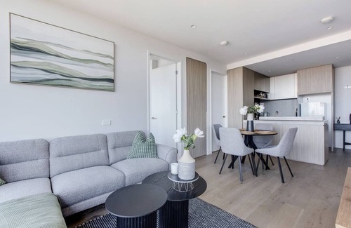 Port Melbourne Apartment | Port Panorama A Stunning Resort style Stay