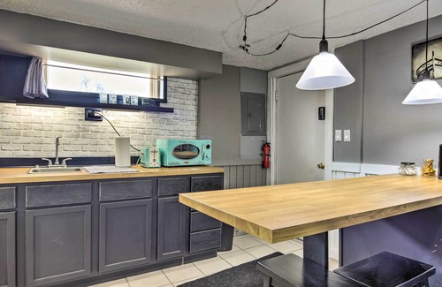 Portage Apartment | Portage Studio: 11 Miles to Indiana Dunes!
