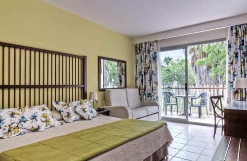 Salou Hotel | PortAventura Hotel Roulette - Includes unlimited access to PortAventura Park & 1 access to Ferrari Land