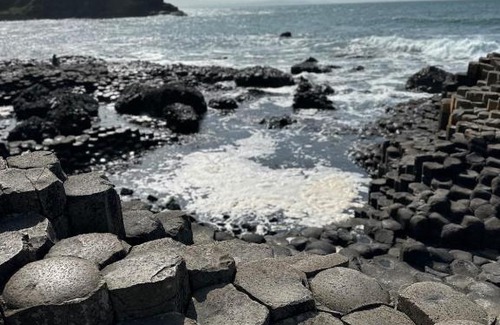 Bushmills House | Portballintrae 3 bedroom cosy coastal bungalow