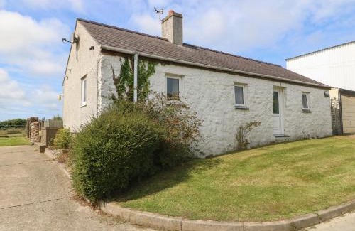 Garn Fadryn House | Porth Awyr