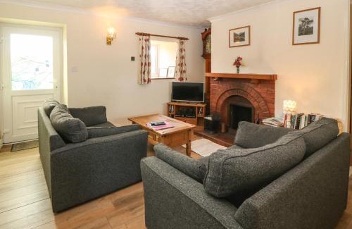 Garn Fadryn House | Porth Awyr